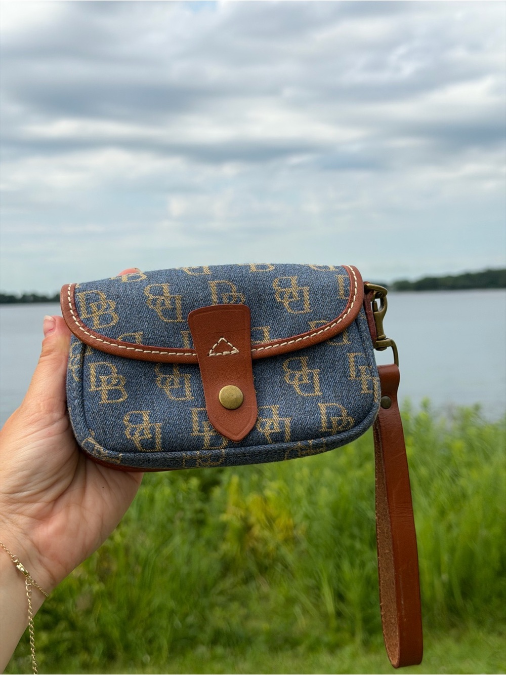 Vintage 90's Dooney & Bourke Denim Logo Wristlet with Leather Strap & Coin purse - Picture 4 of 6